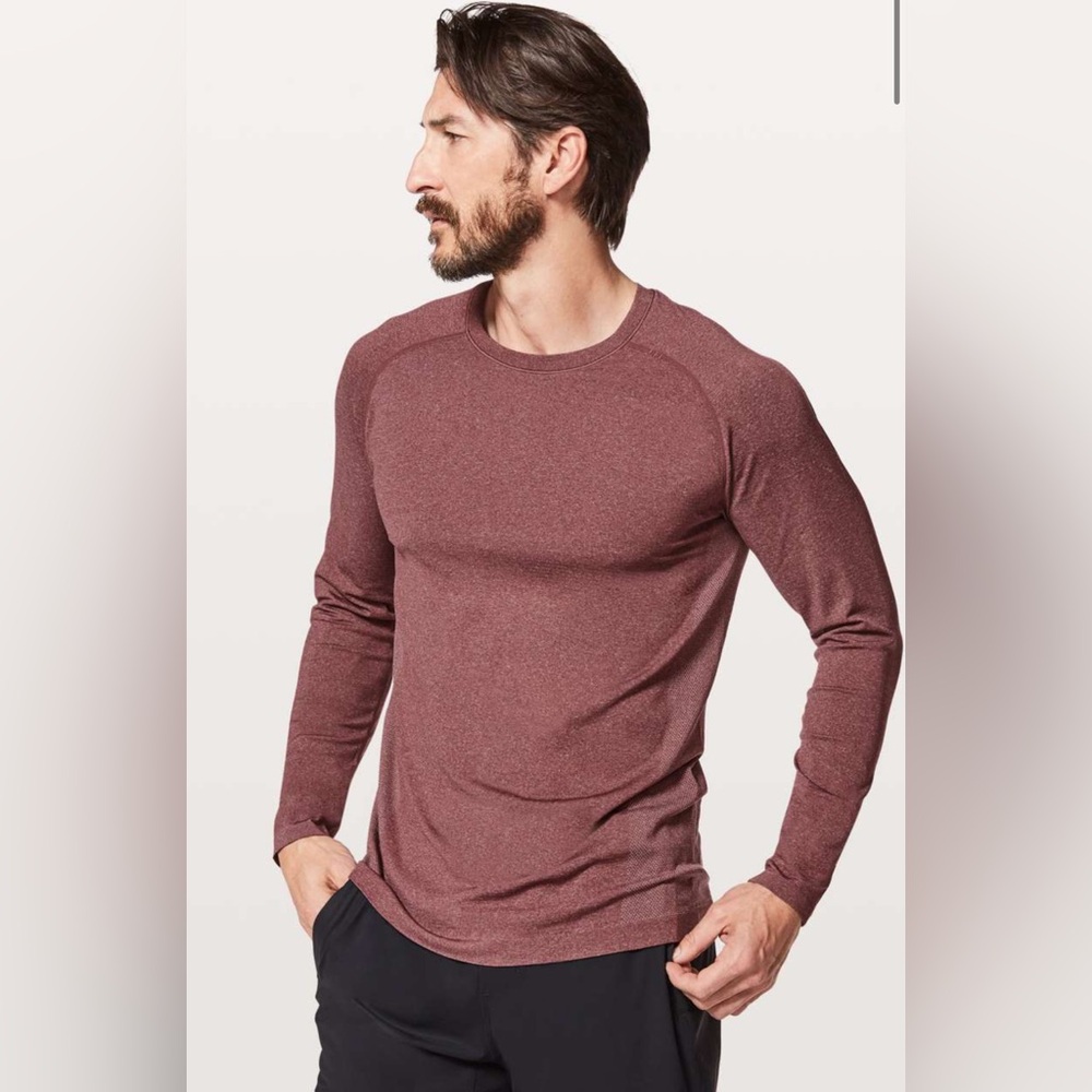 Lululemon Metal Vent Tech Long Sleeve
size small